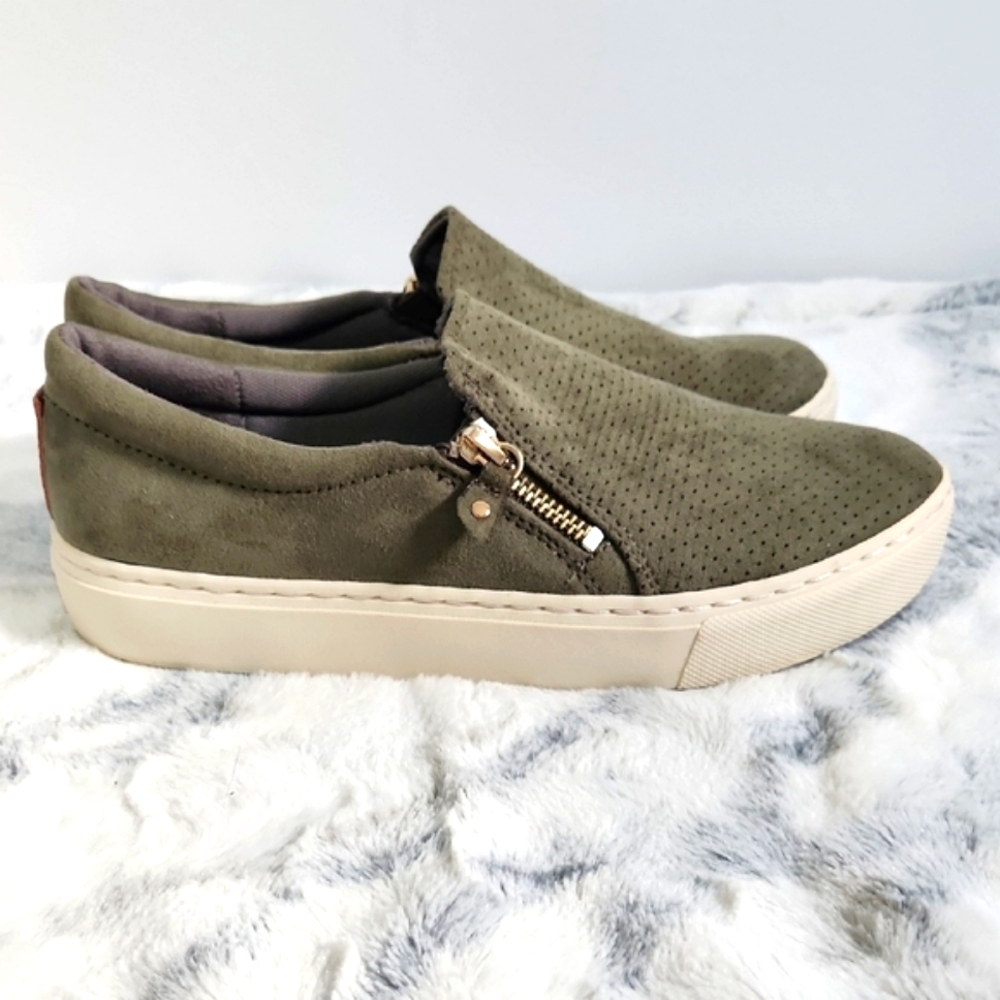 NWOB Dr. Scholl's Olive Green Perforated Loafers - Picture 3 of 8